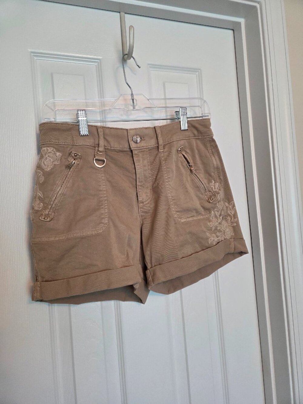 WHBM Pret-A-Play Tan Embroidered Shorts, Size 0
